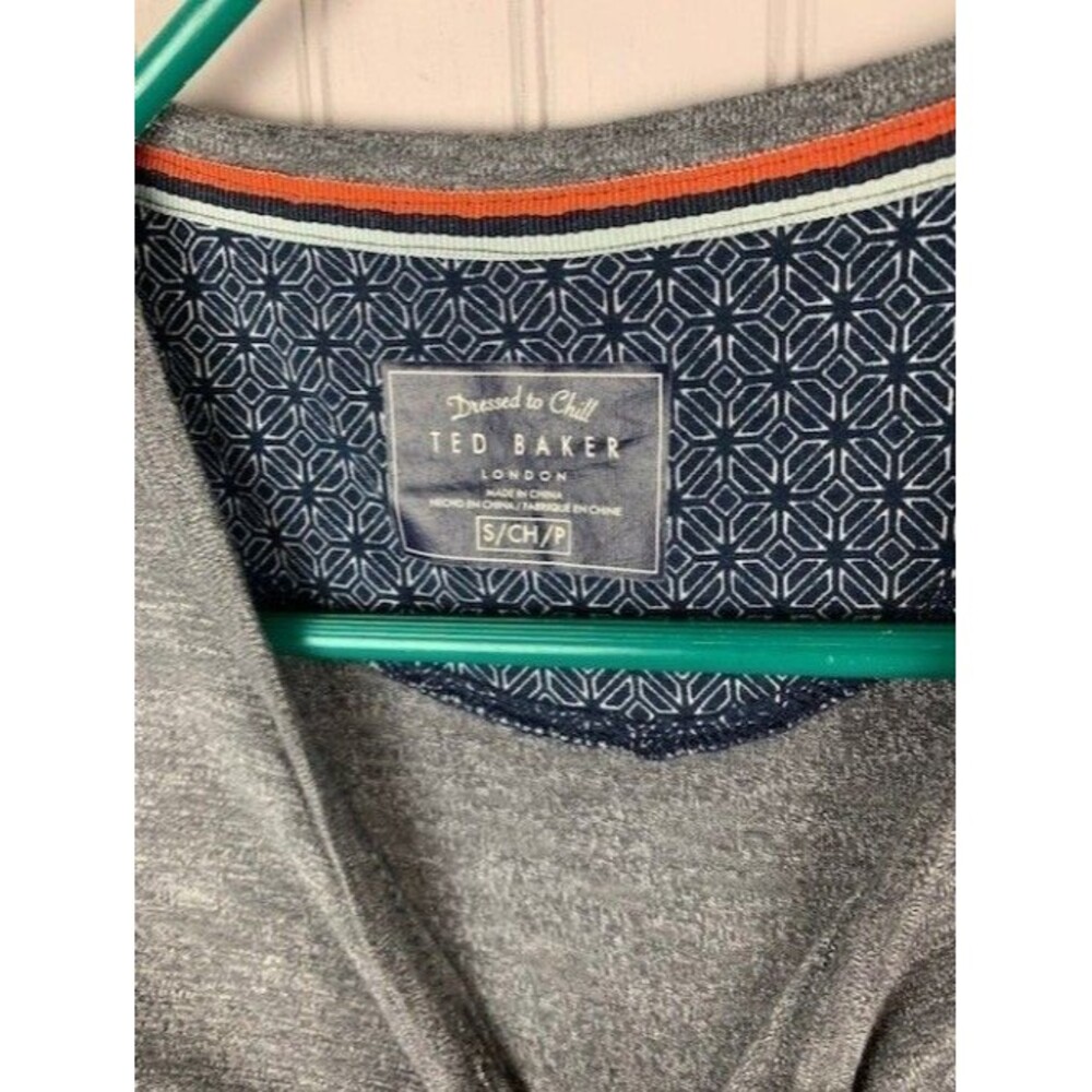 Ted Baker Size S Mens Short Sleeve Henly Tee Shirt Gray Pattern - Picture 2 of 3
